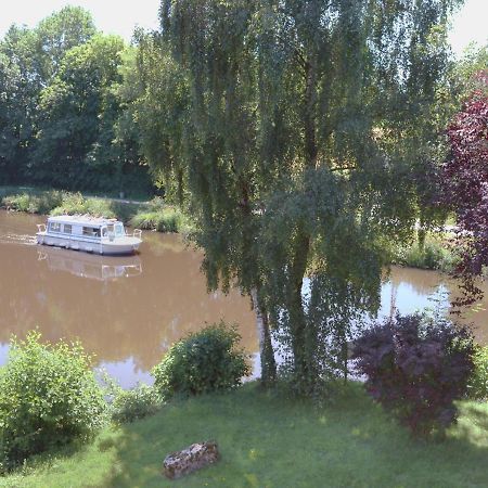 Bed and Breakfast Le Moulin Du Mottay Évran Esterno foto