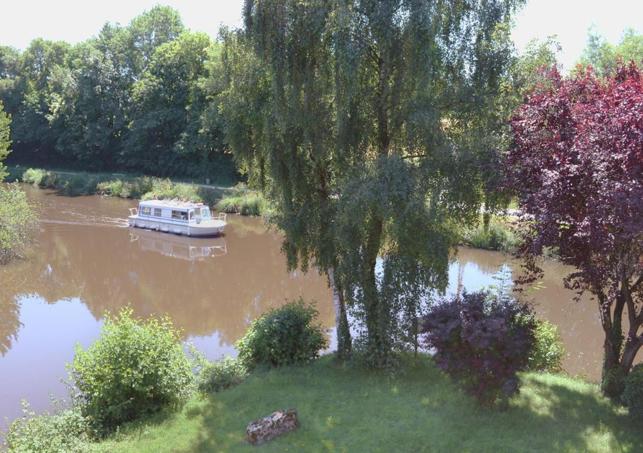 Bed and Breakfast Le Moulin Du Mottay Évran Esterno foto